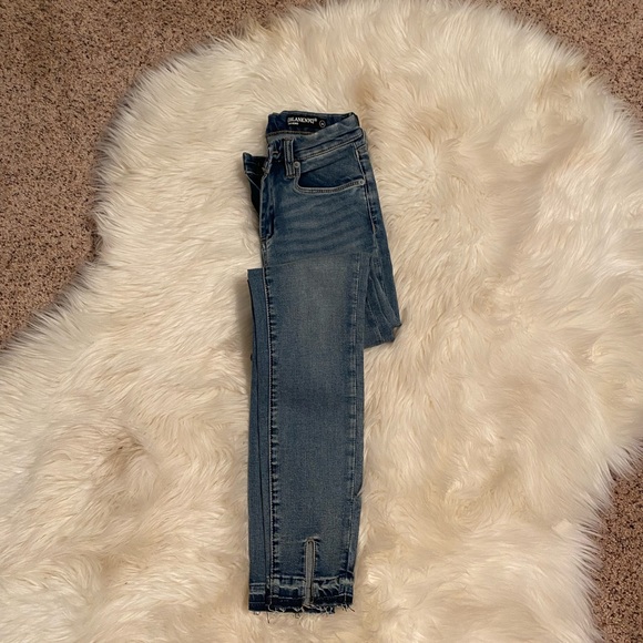 Blank NYC the Bond East Hampton - Picture 4 of 6